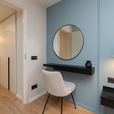 Two-story Urban Gem Apartment *